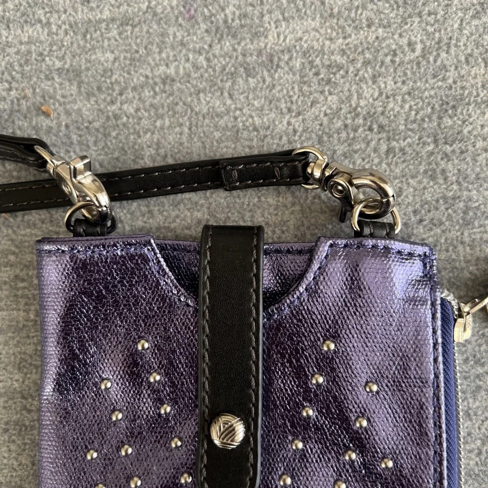Sakroots Ella Smartphone Sling Crossbody Wallet Removable Strap Purple‎ Elephant